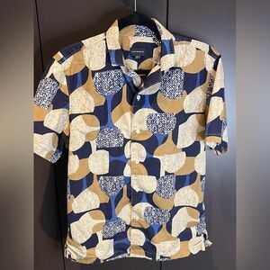 Club Monaco Short Sleeve Button Down